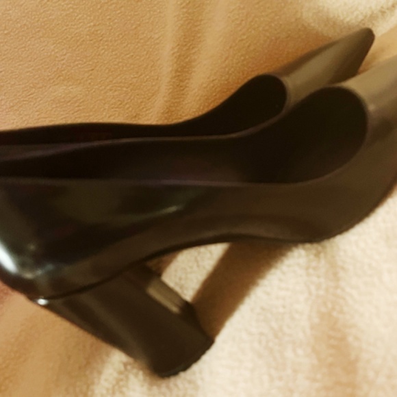 STUART WEITZMAN Black Heels - Picture 3 of 5